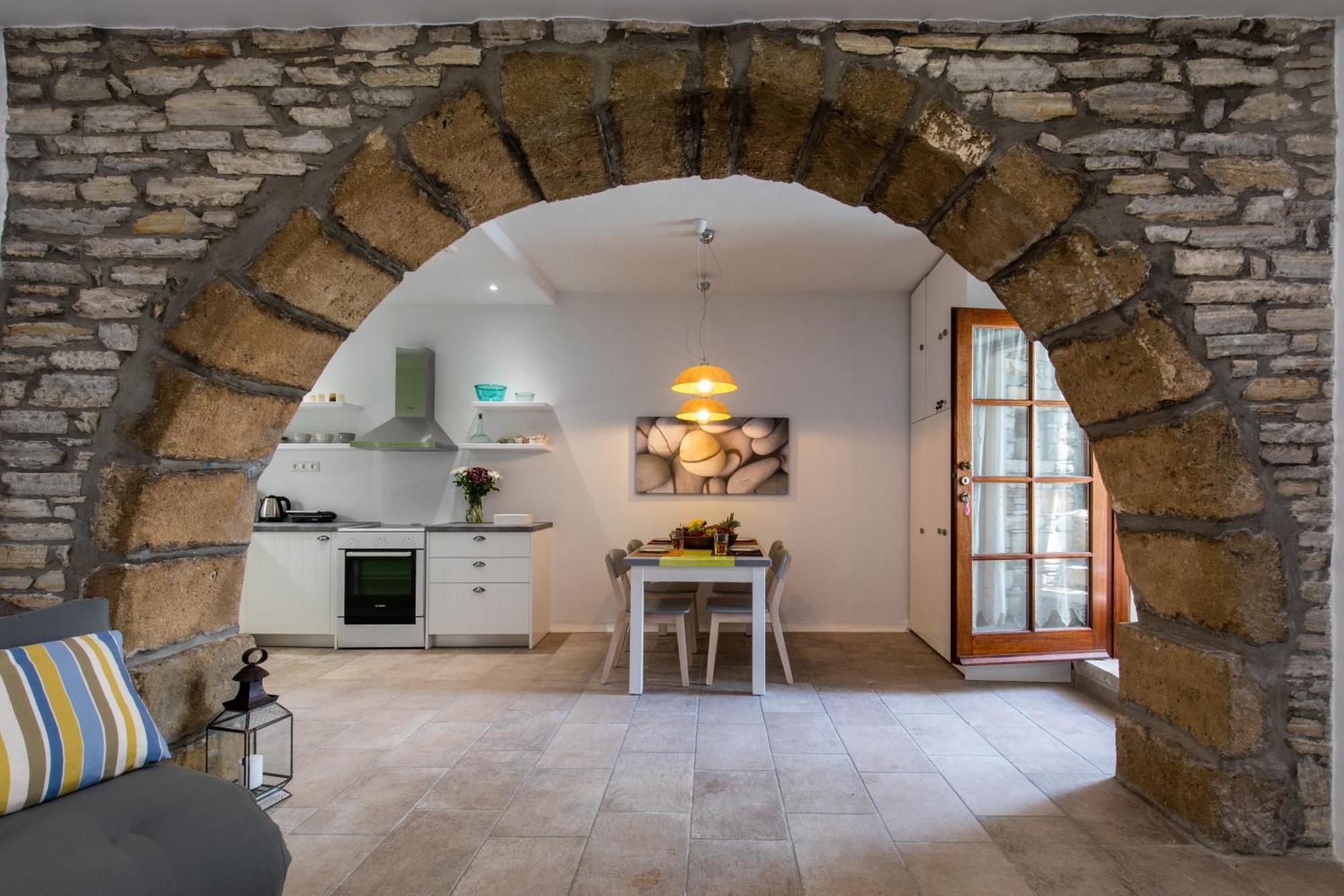 Arco Naxos Luxury Apartments Naxos City Екстериор снимка