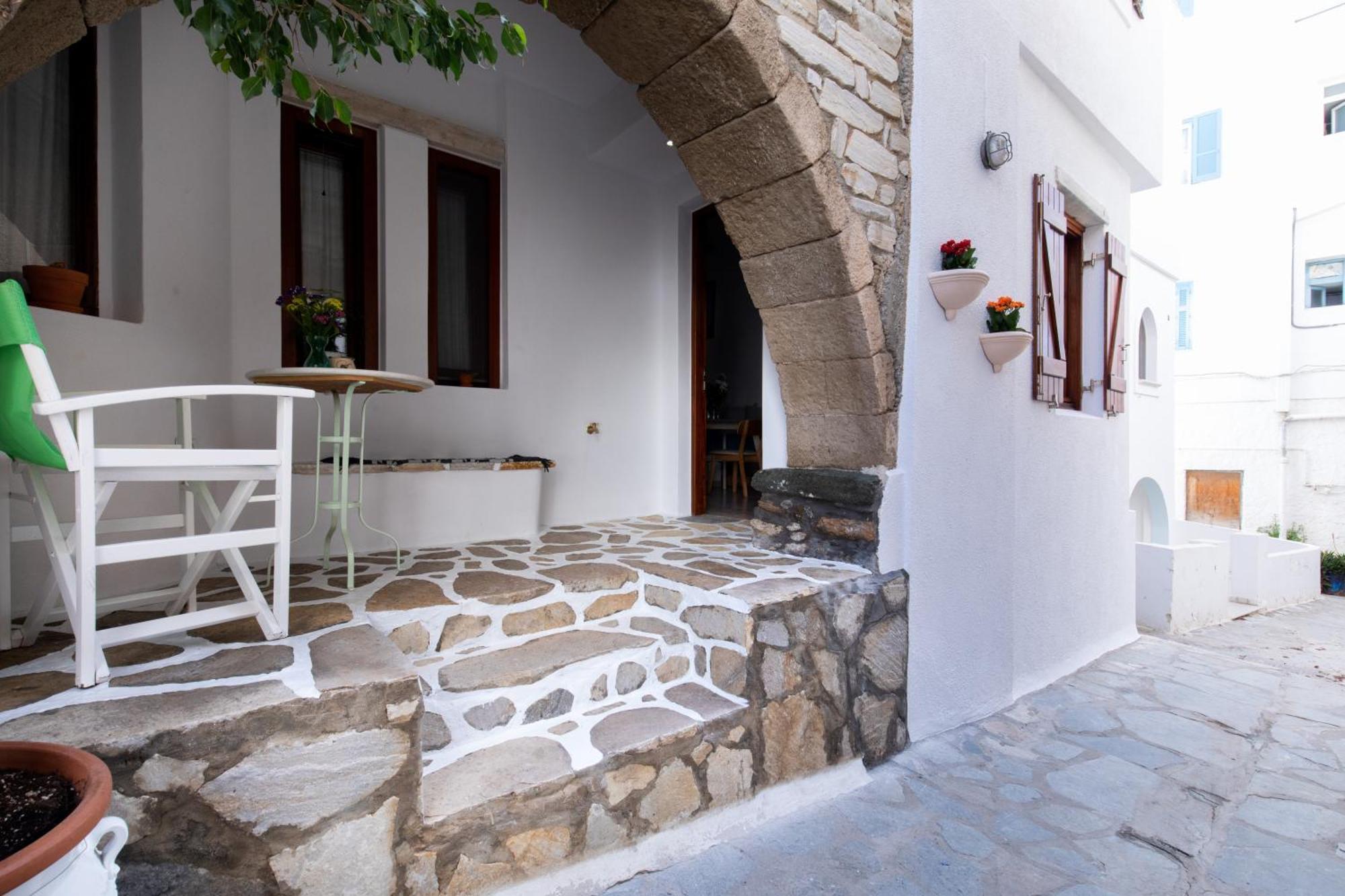 Arco Naxos Luxury Apartments Naxos City Екстериор снимка